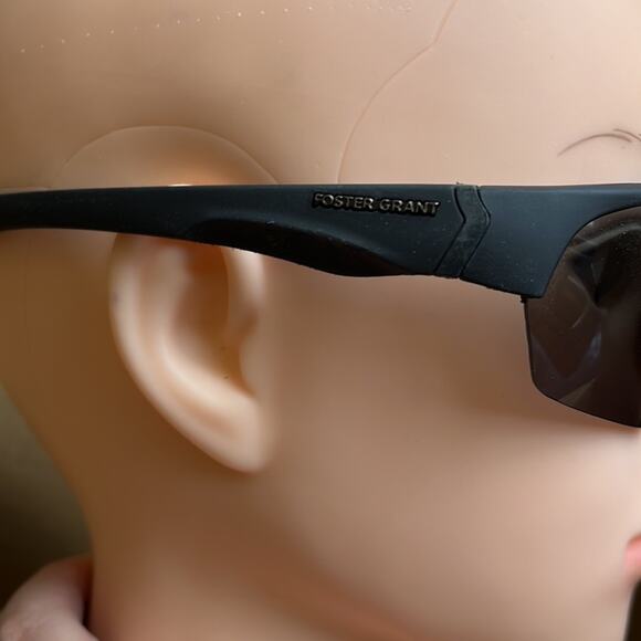 Foster Grant MaxBlock Lenses for Driving Sunglasses Black - Picture 4 of 7